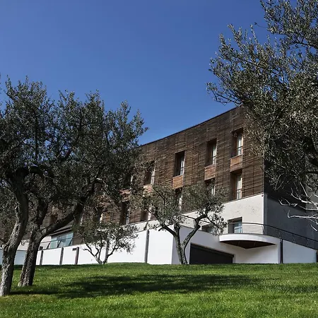 酒店 Grand Garden 3*