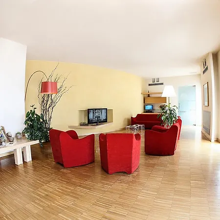 酒店 Grand Garden 3*